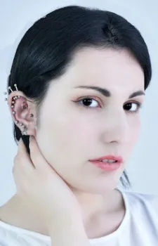 Farahnaz, Nikray